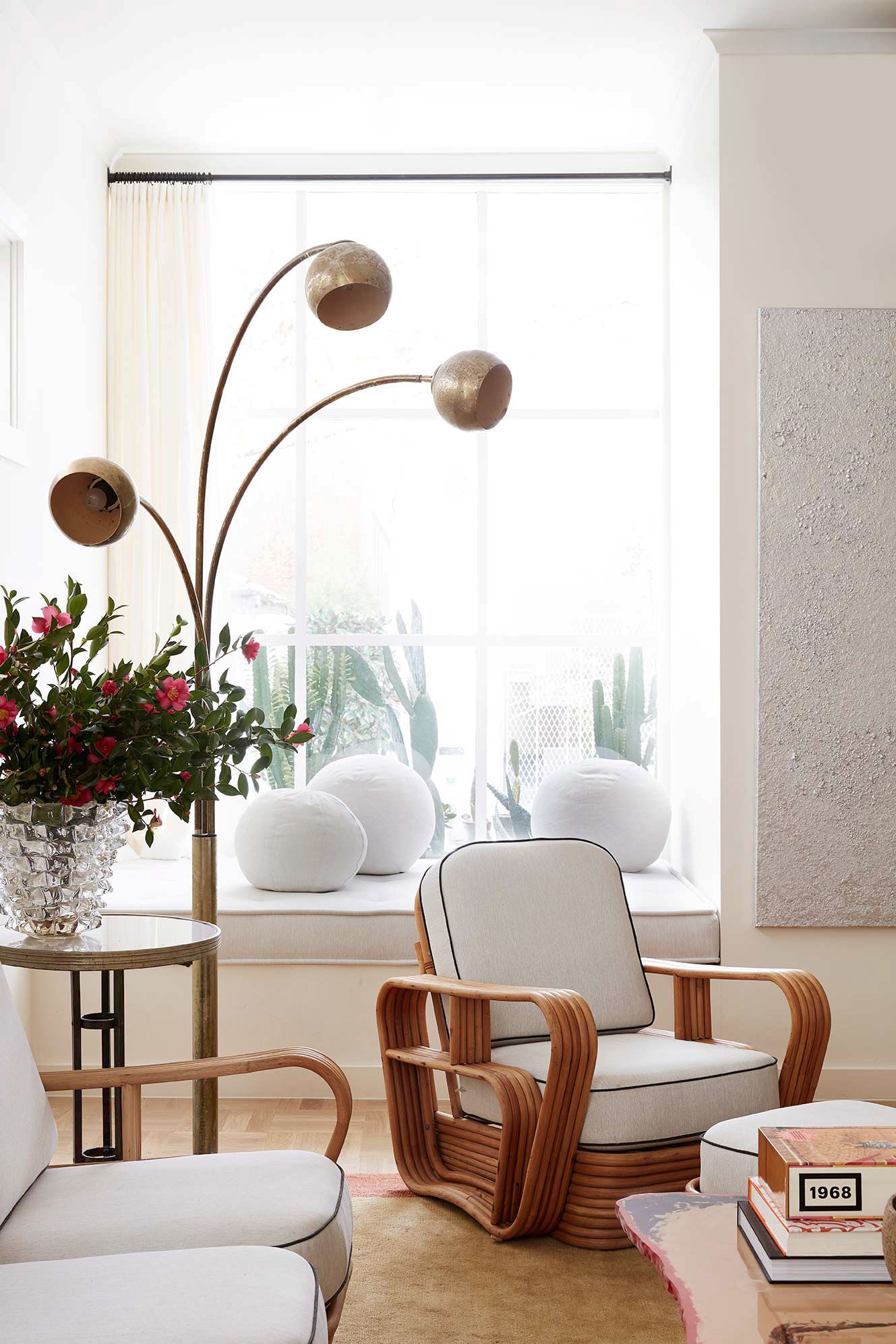 30 Stylish Corner Decoration Ideas, How To Decorate Corner Of Dining Room