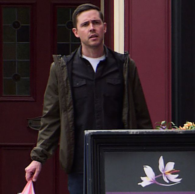 todd grimshaw and an intuder in coronation street
