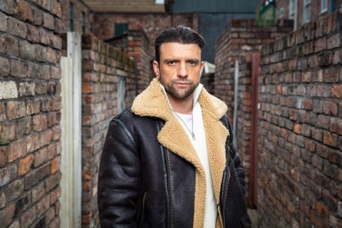 from itvstrict embargoprint media   no use before 2100hrs thursday 17th november 2022coronation street corrie new arrival damon sets the cat amongst the pigeonstrouble seems to follow jacob jack james ryan around and despite putting his drug dealing past behind him, it’s about to come knocking once more in the shape of dad damon ciaran griffithshaving cleaned up his act since escaping evil harvey’s clutches, jacob has settled into life on the cobbles, enjoying his relationship with amy barlow elle mulvaney, a job at the factory and his new found acceptance believing life to be on the up, jacob and amy have moved into a flat with friends summer harriet bibby and aaron james craven, so when damon comes looking for his son jacob is desperate to get rid of his dadbut why is jacob so intent on having nothing to do with damon what exactly is damon’s background and why has he suddenly appeared in weatherfielddamon’s quick to make out he’s here to put things right with jacob and make up for lost time but is there more to it than that as damon starts pushing for a business opportunity at the bistro should nick ben price and leanne jane danson also be watching their backs once moreciaran will make his on screen debut as damon in december, having previously worked on dramas such as the bay, shameless and waterloo roadpicture contact   davidcrookitvcomphotographer   danielle baguleythis photograph is c itv plc and can only be reproduced for editorial purposes directly in connection with the programme or event mentioned above, or itv plc once made available by itv plc picture desk, this photograph can be reproduced once only up until the transmission tx date and no reproduction fee will be charged any subsequent usage may incur a fee this photograph must not be manipulated excluding basic cropping in a manner which alters the visual appearance of the person photographed deemed detrimental or inappropriate by itv plc picture desk this photograph must not be syndicated to any other company, publication or website, or permanently archived, without the express written permission of itv picture desk full terms and conditions are available on  wwwitvcompresscentreitvpicturesterms