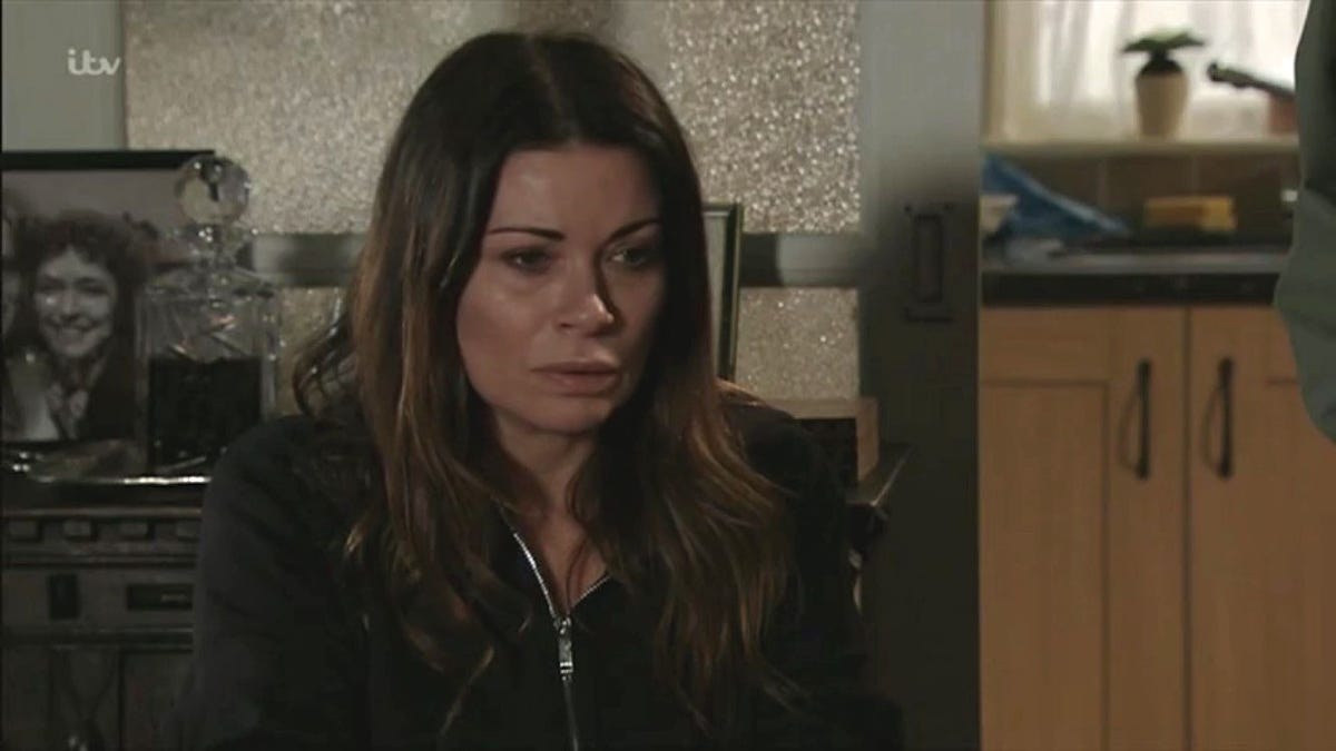 Coronation Street reveals who sent abusive Rana texts to Carla Connor