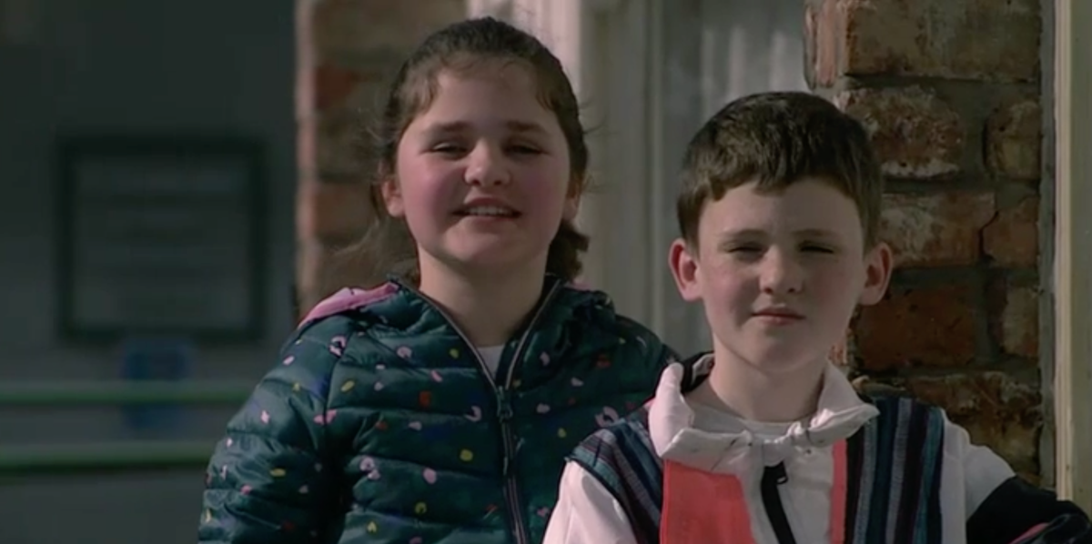 Coronation Street airs return scenes for real-life siblings
