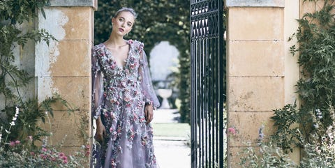 40 Gorgeous Wedding Dresses For A Country Oth Throwing A Rustic Country Wedding Requires Dress