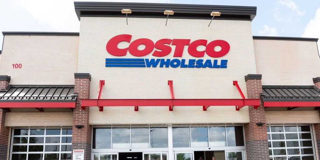 Costco's Holiday Hours 2021 - What Are Coscto's Christmas Hours?