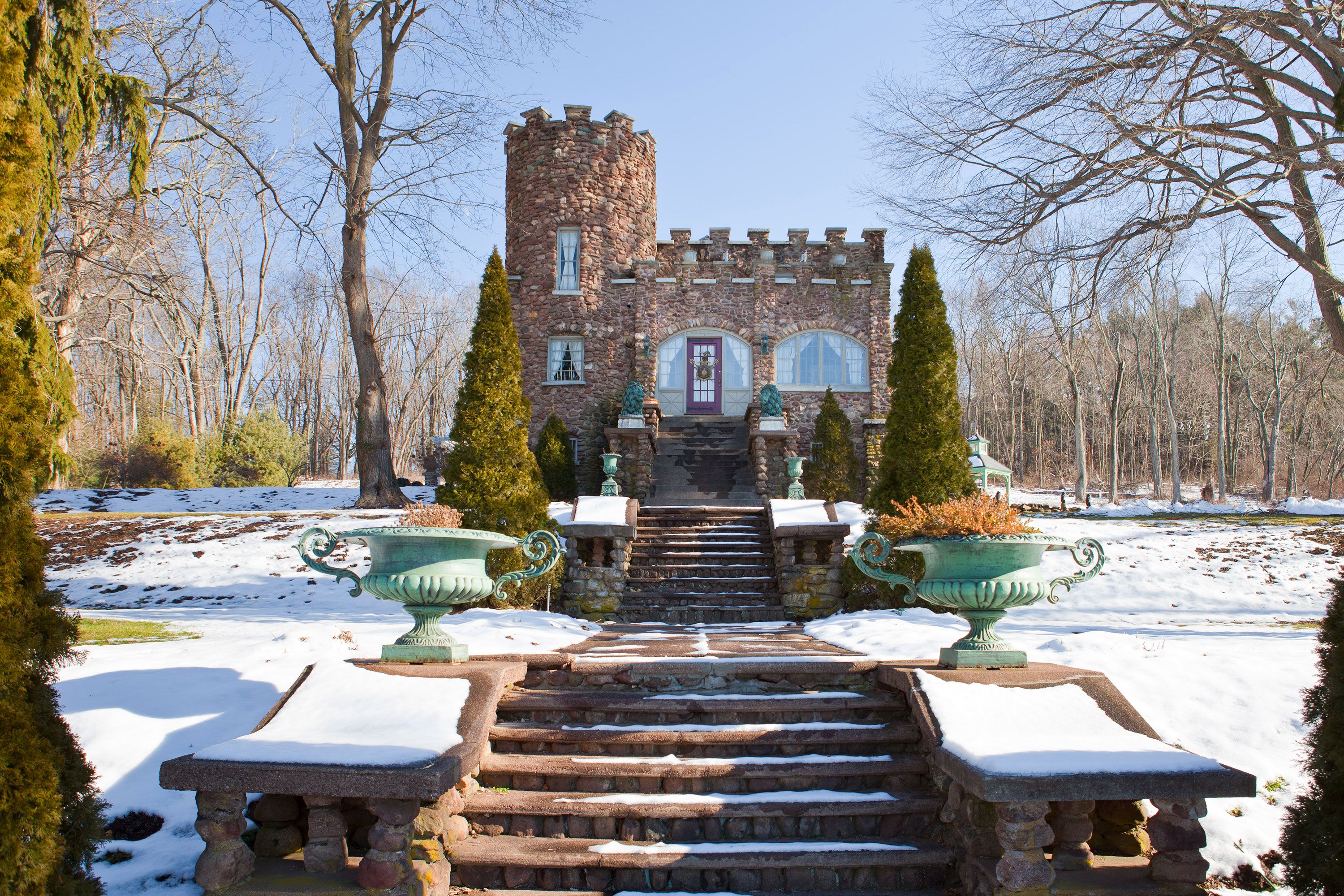 Best Castles To Stay In On Airbnb - 10 Castles To Rent