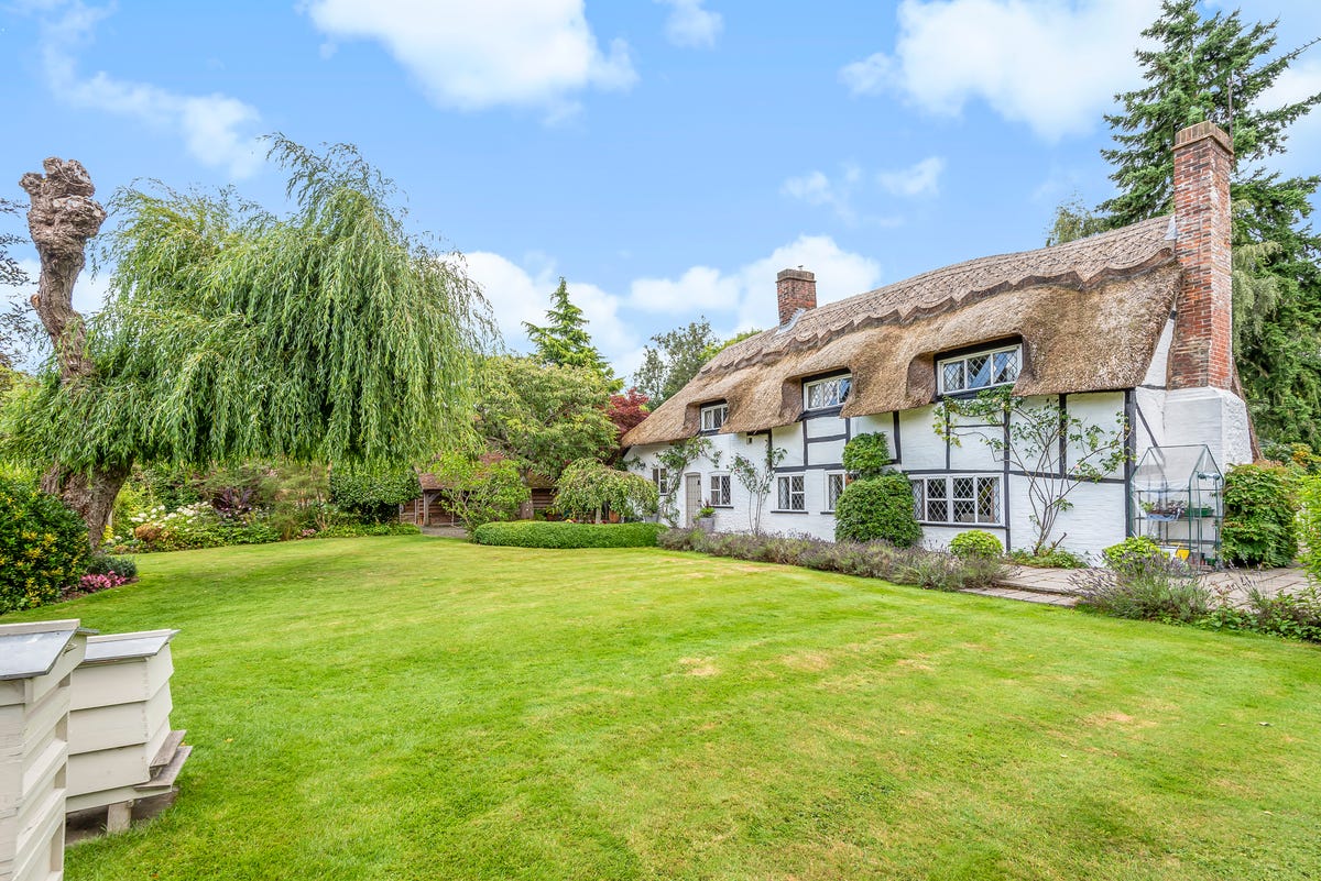 Quaint 16th Century Cottage For Sale In West Sussex For £1 Million
