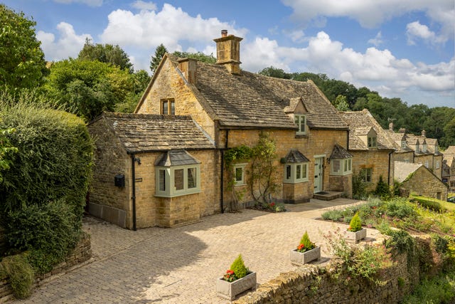 Cotswold Cottage For Sale In Snowshill Village, Gloucestershire