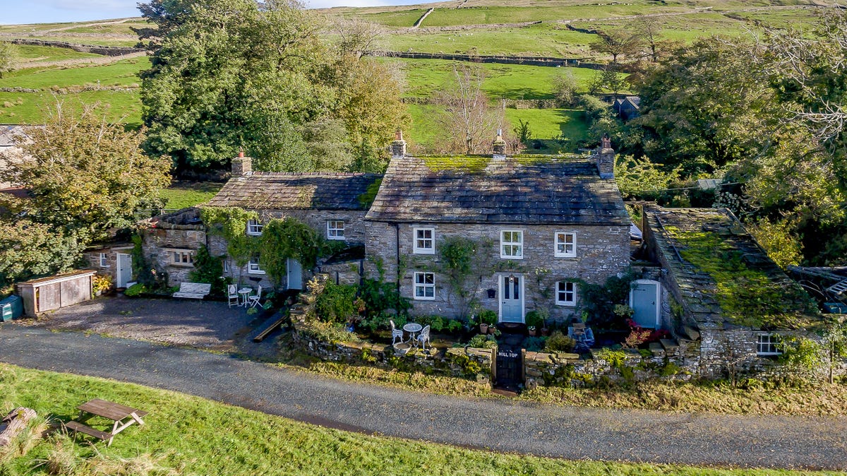 17th Century Stone Cottage For Sale In The Yorkshire Dales