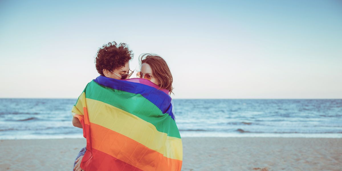 Am I Bisexual?' 18 Bisexuality Signs from Experts and Real Women