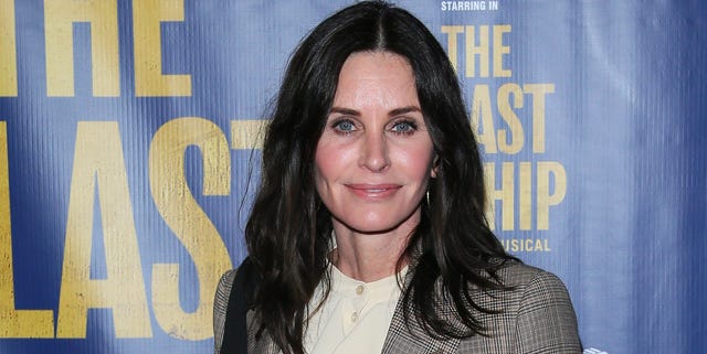 Courteney Cox, 57, Levels Up Her Boxing Skills In A New Video On Instagram Courteney Cox, 57, Levels Up Her Boxing Skills In A New Video On Instagram