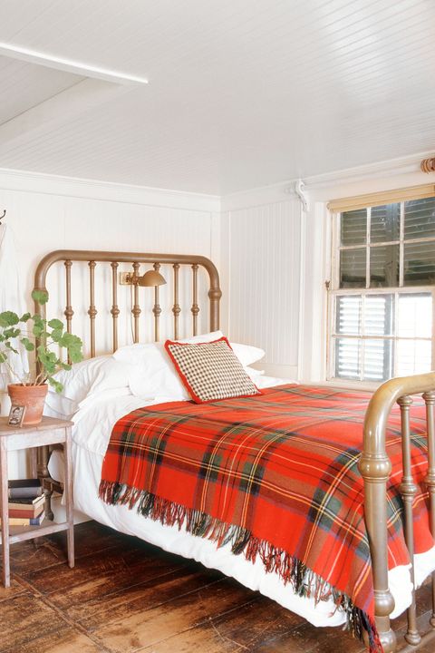 cozy bedroom ideas - plaid bedding