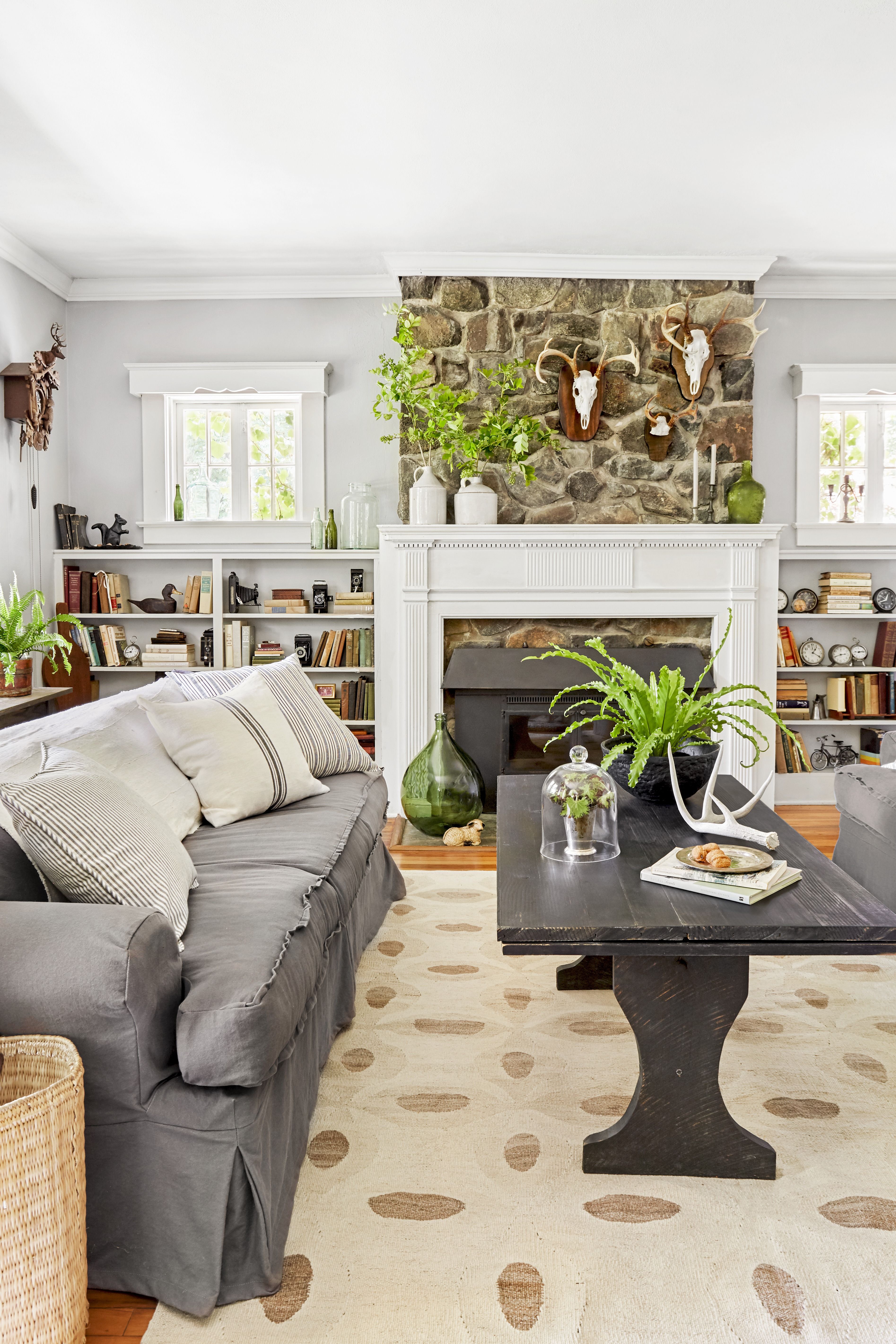 Bring Warmth Into Your Home With These Cozy Living Room Ideas