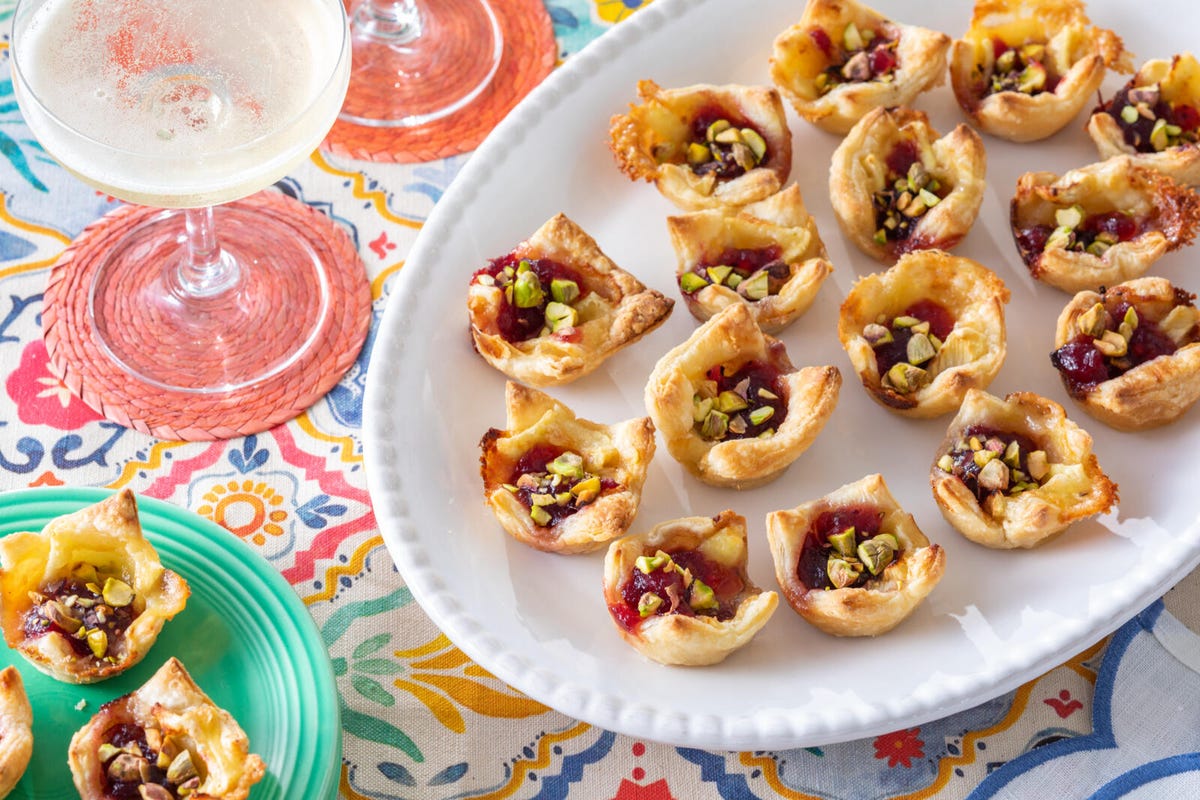 Cranberry Brie Bites Are the Perfect Party Appetizers