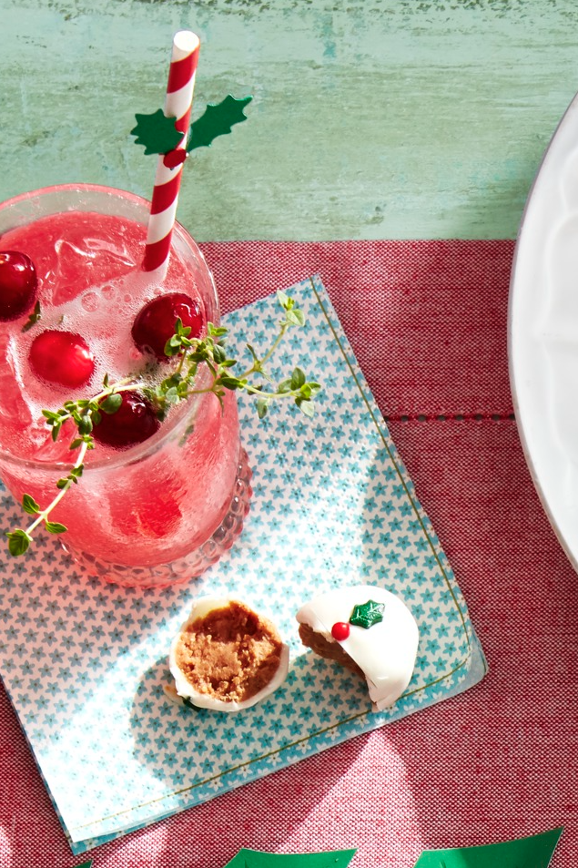 50 Easy Christmas Cocktails 2020 Holiday Drink Recipe Ideas To Keep You Warm