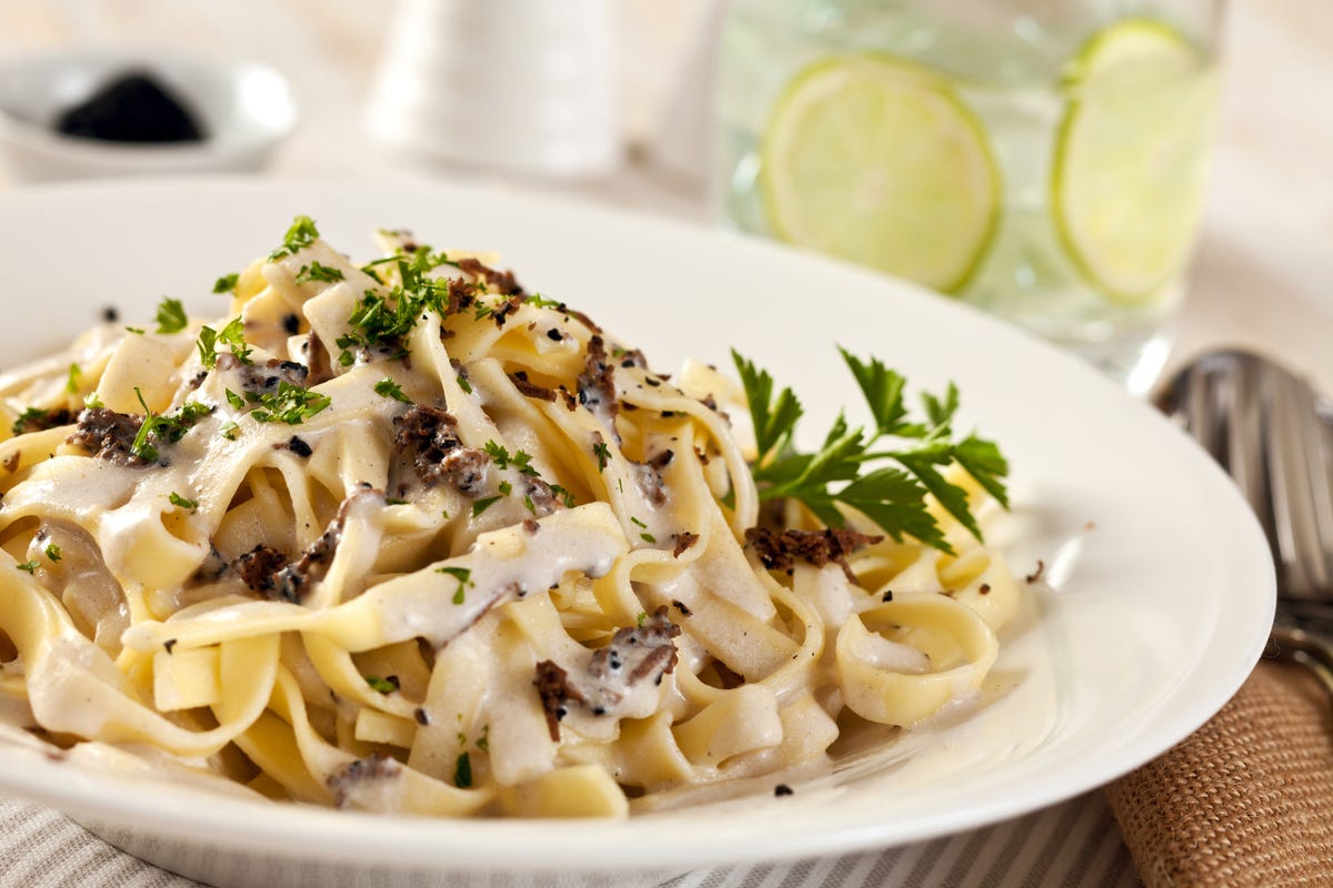Pasta alla norcina: la ricetta con salsiccia, ricotta e ...