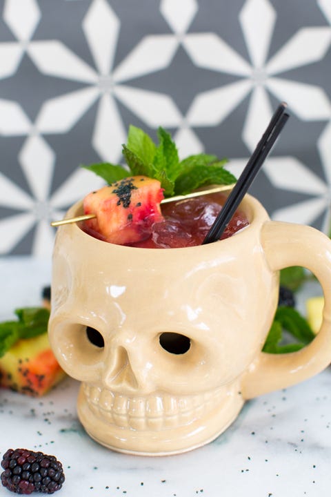 48 Easy Halloween Cocktail Recipes 2020 Best Halloween Party Drinks