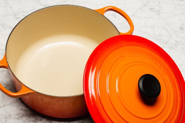 Betekenisvol zweep gelei Le Creuset Dutch Ovens: What to Know About the Iconic Cookware