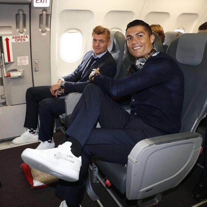Cristiano Ronaldo ya tiene las nuevas zapatillas de Nike x Off-White,  ¿quieres saber cómo conseguirlas?