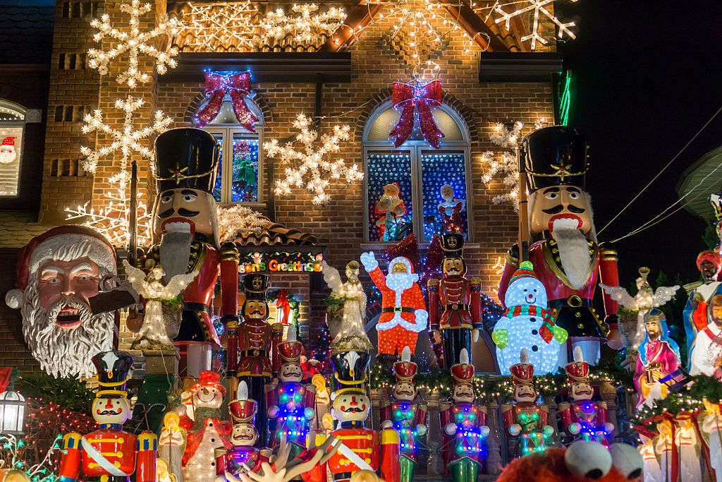 Best Neighborhoods To Drive Through And See Christmas Lights 2022 Nextdoor's Cheer Map Shows Where The Best Holiday Light Displays In Your  Neighborhood Are Located