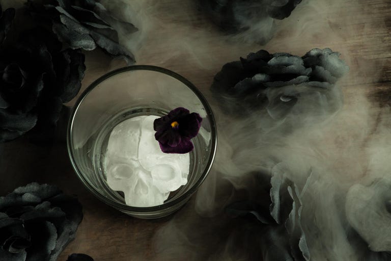 25 Spooky Halloween Cocktail Concoctions