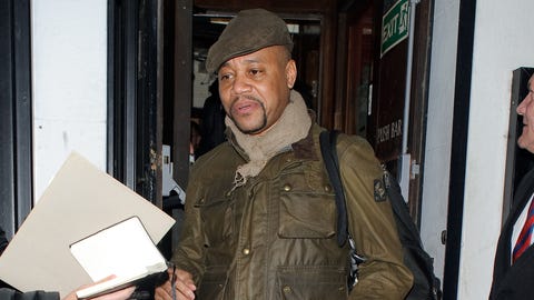 Cuba Gooding Jnr. leaving the Phoenix Theatre Cuba Gooding Jnr. leaving the Phoenix Theatre