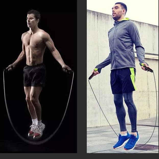 hombres saltando con una comba inteligente para estar en forma y perder peso