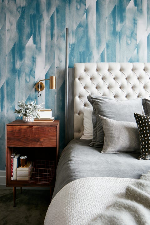 30 Bedrooms  with Statement Wallpaper