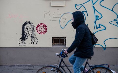 GERMANY-HEALTH-VIRUS-STREET ART-GRAFFITI