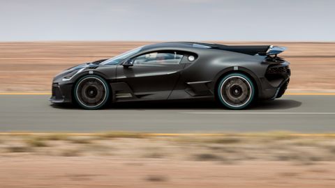 Hover pude Kære The $5.4 Million Bugatti Divo Is Engineered to Do What the Chiron Cannot