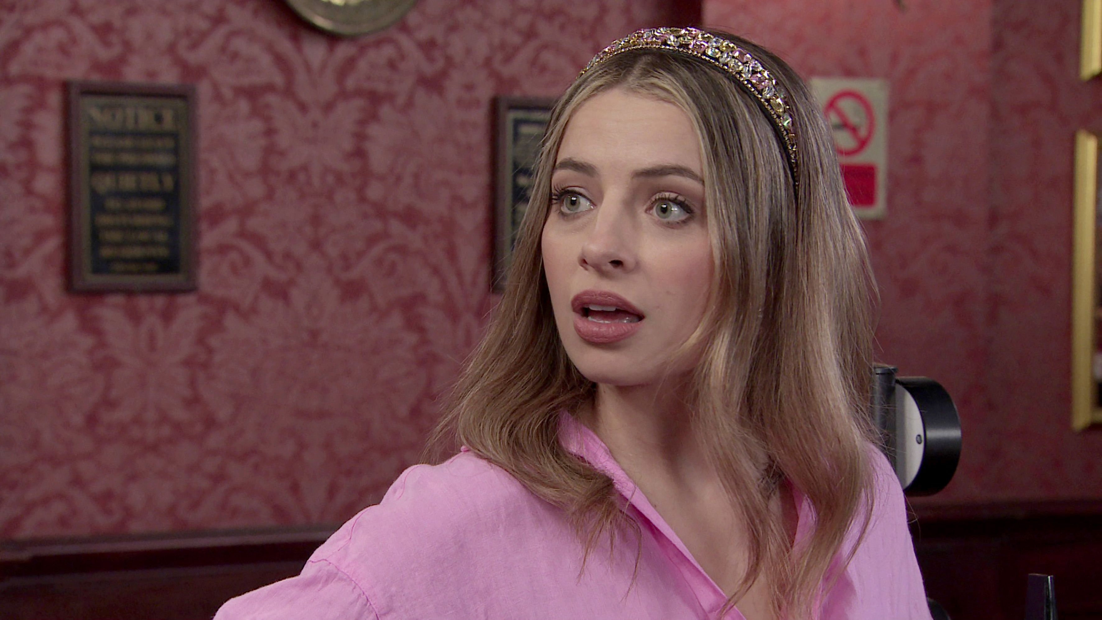 Coronation Street star Charlotte Jordan teases rift between Daisy and ...