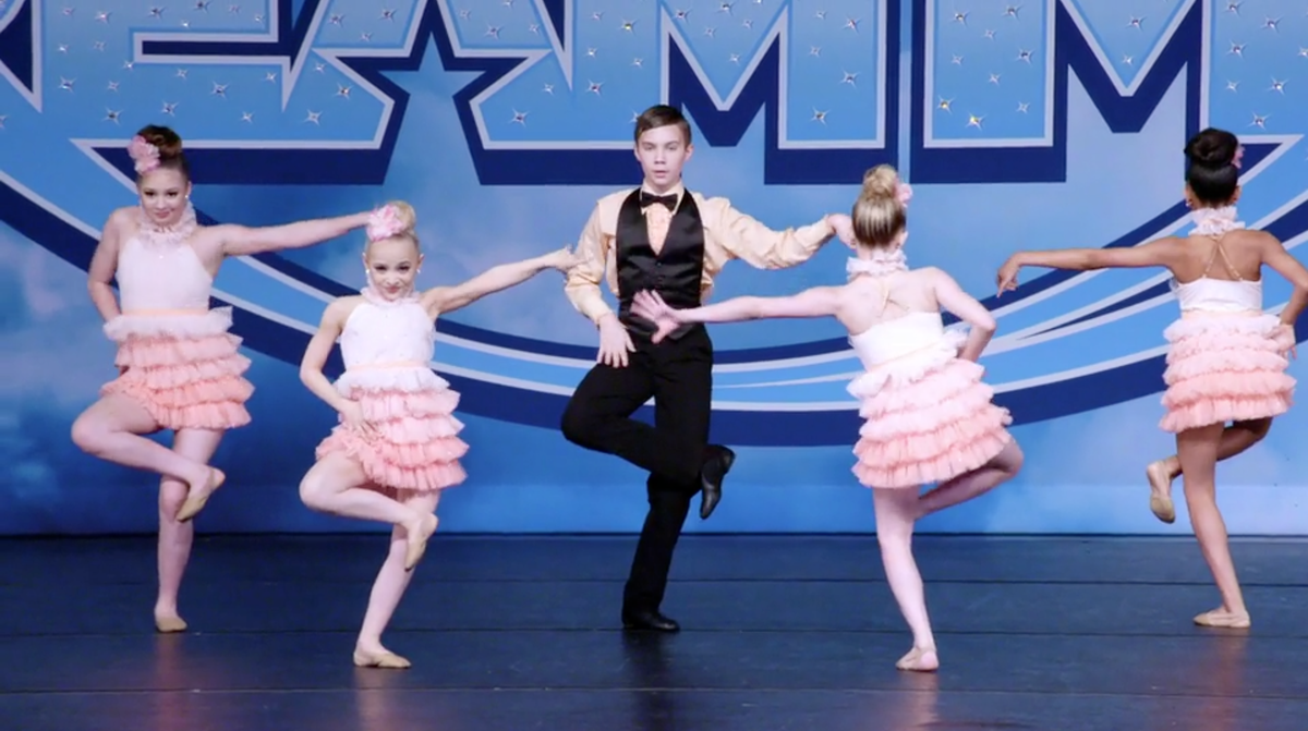 Watch 'Dance Moms' Bob Fosse Dance — 'Dance Moms