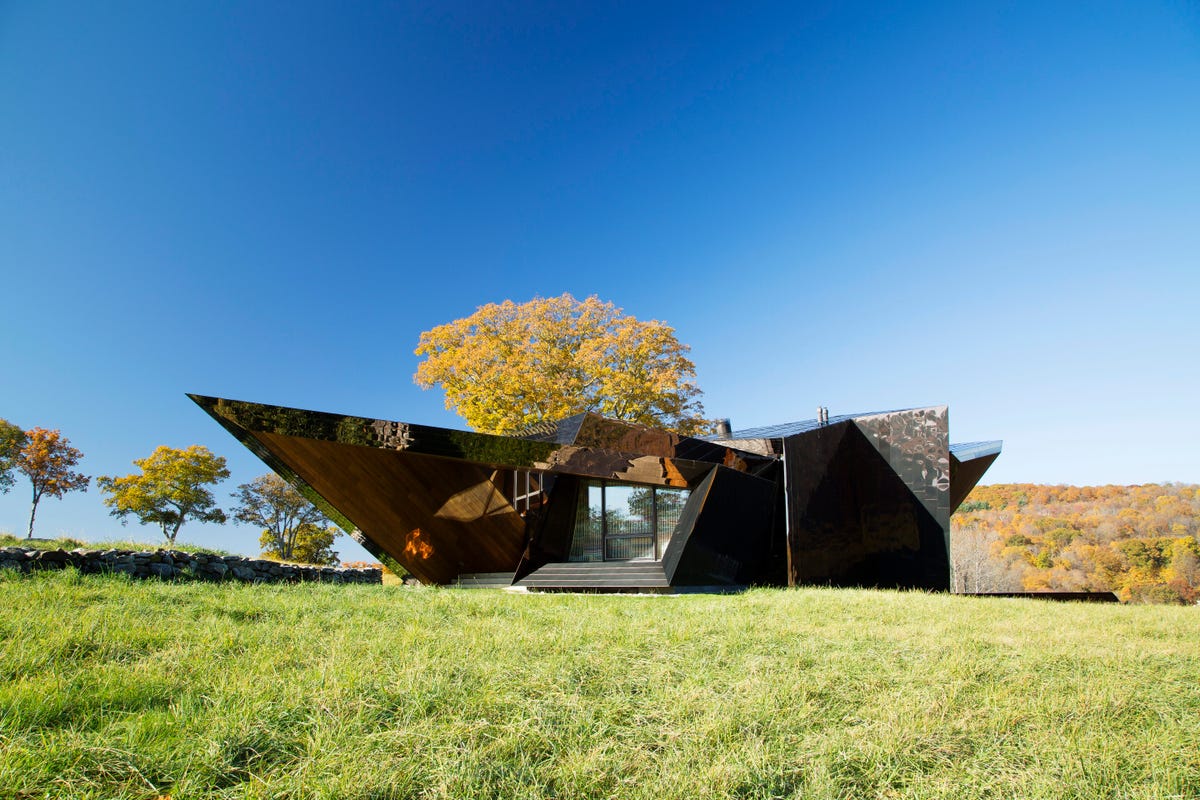 daniel-libeskind-designed-this-country-home-in-connecticut