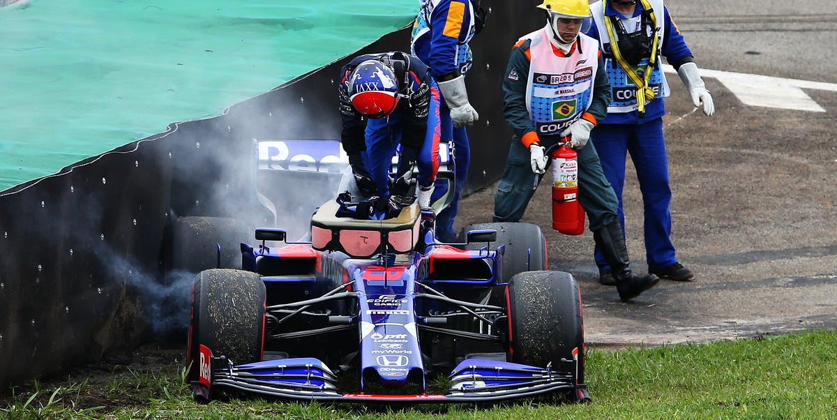 Los dos Toro Rosso, KO en los Libres 2 - caranddriver.com