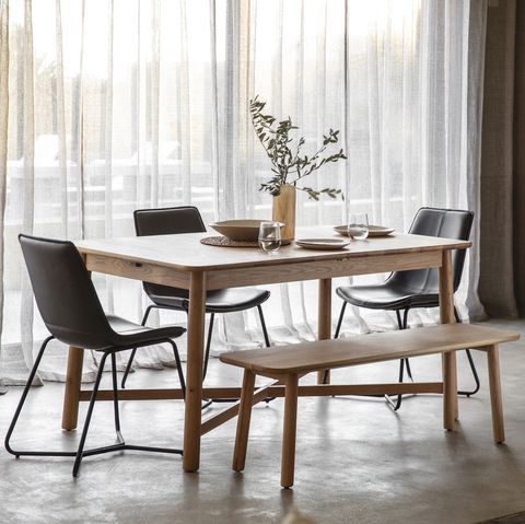 daphne dining table