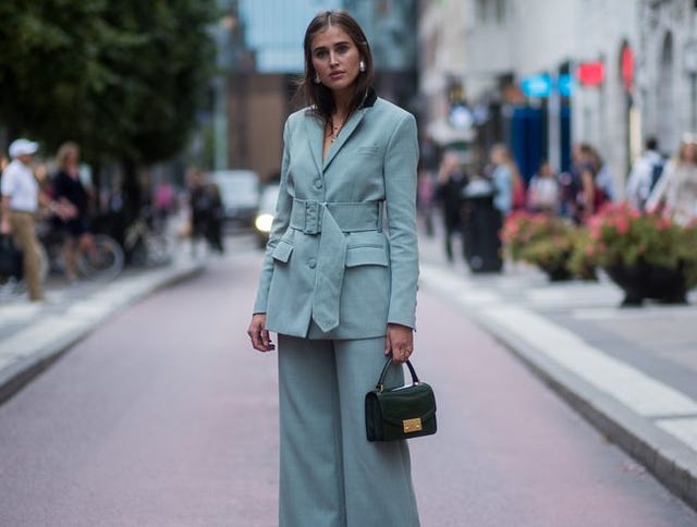 getty-images-suit-blauw getty-images-suit-blauw