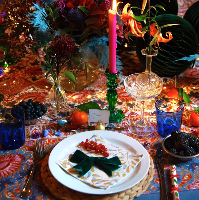 5 Straightforward Methods To Get Your Maximalist Christmas Inside Simply Proper