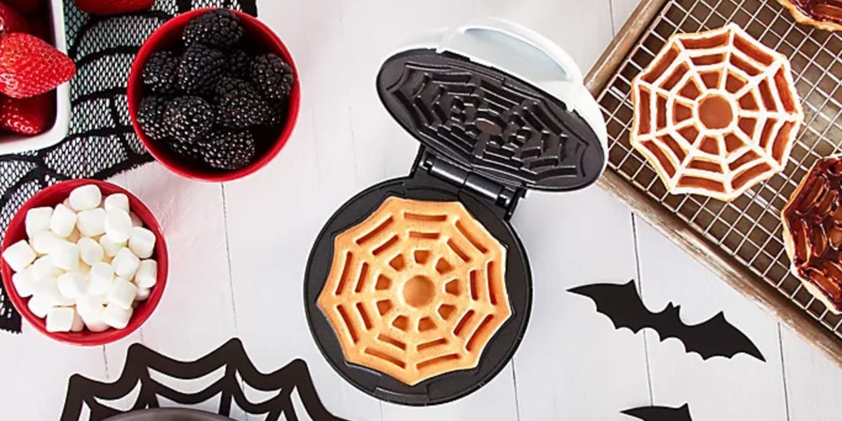 Dash’s New Mini Waffle Maker Will Give You a Stack of Spiderwebs