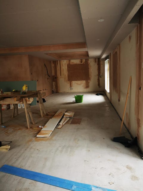 Dated bungalow gets modern makeover dated bungalow gets modern makeover