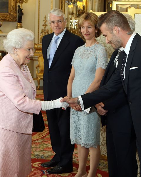David Beckham Meets Queen Elizabeth in 2016
