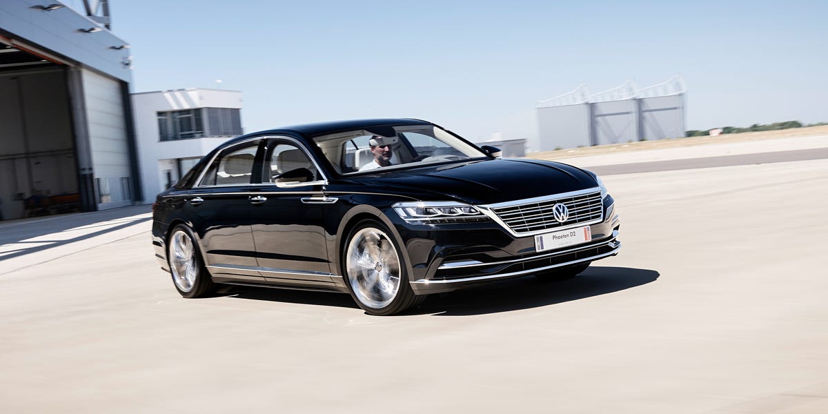 This Is the Second-Generation VW Phaeton That Never Got Built