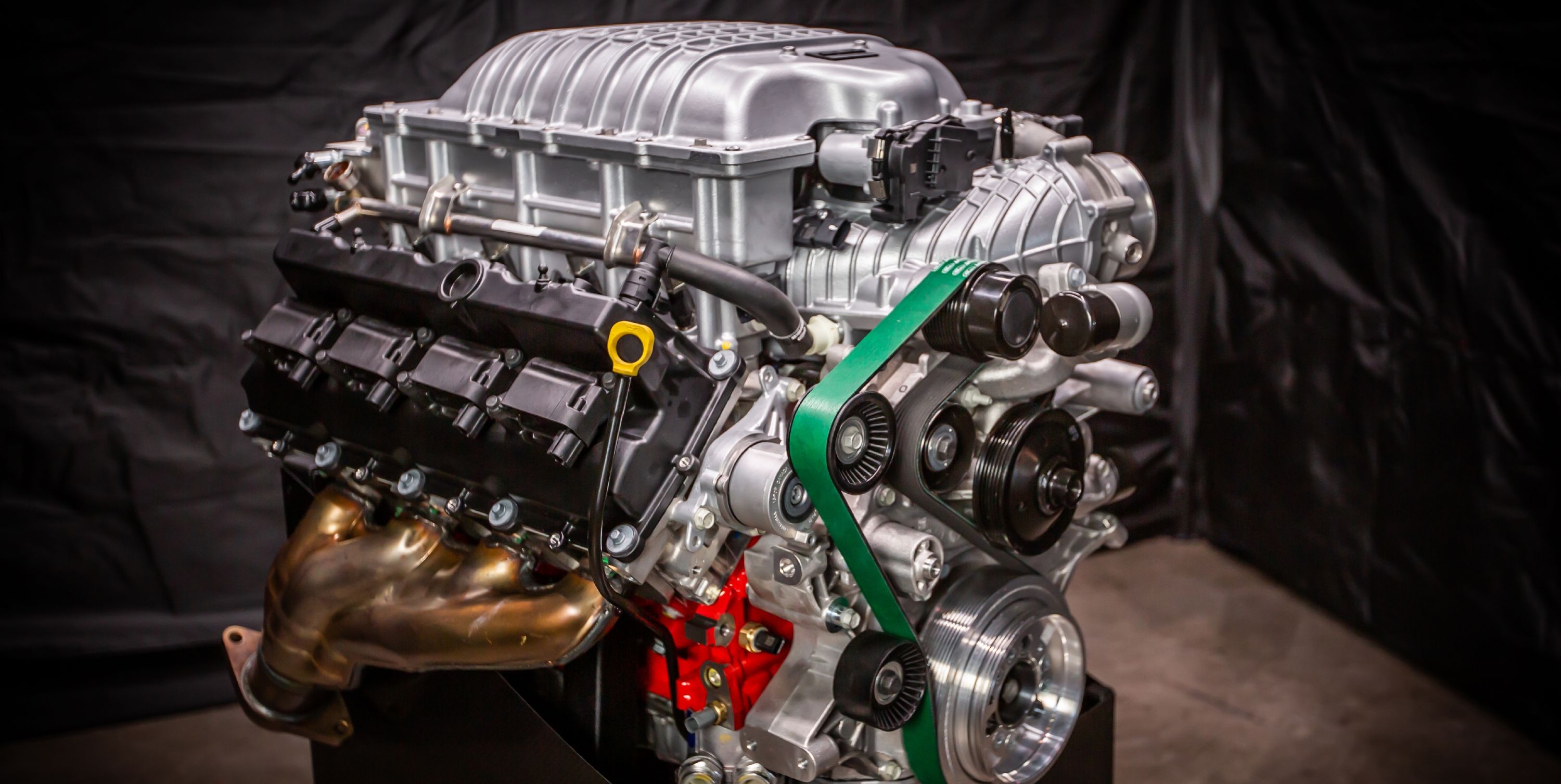 Dodge Brings New 1100-HP Hellephant Crate Engine to SEMA