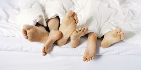 Leg, Sole, Foot, Barefoot, Toe, Child, Hand, Finger, Human body, Comfort, 