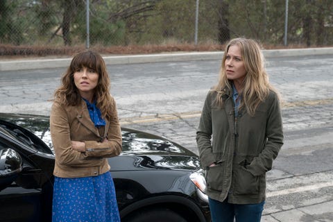 Christina Applegate and Linda Cardellini Dead to Me, Netflix
