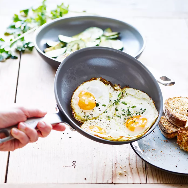 GreenPan Chatham Ceramic Non-Stick 11-Inch Frypan a frying pan cooking eggs