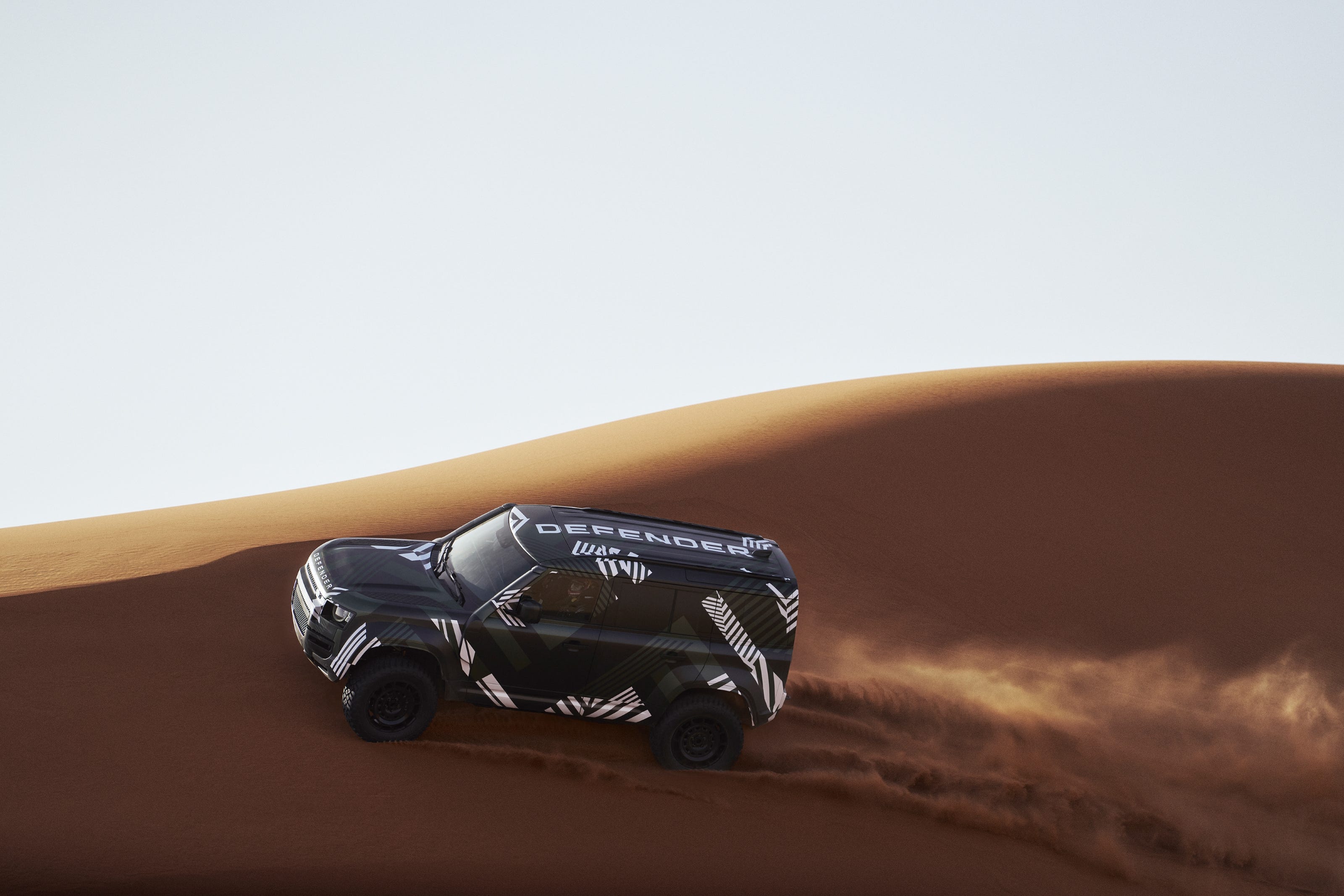 Land Rover's Dakar-Spec Defender Looks Absolutely Ferocious
