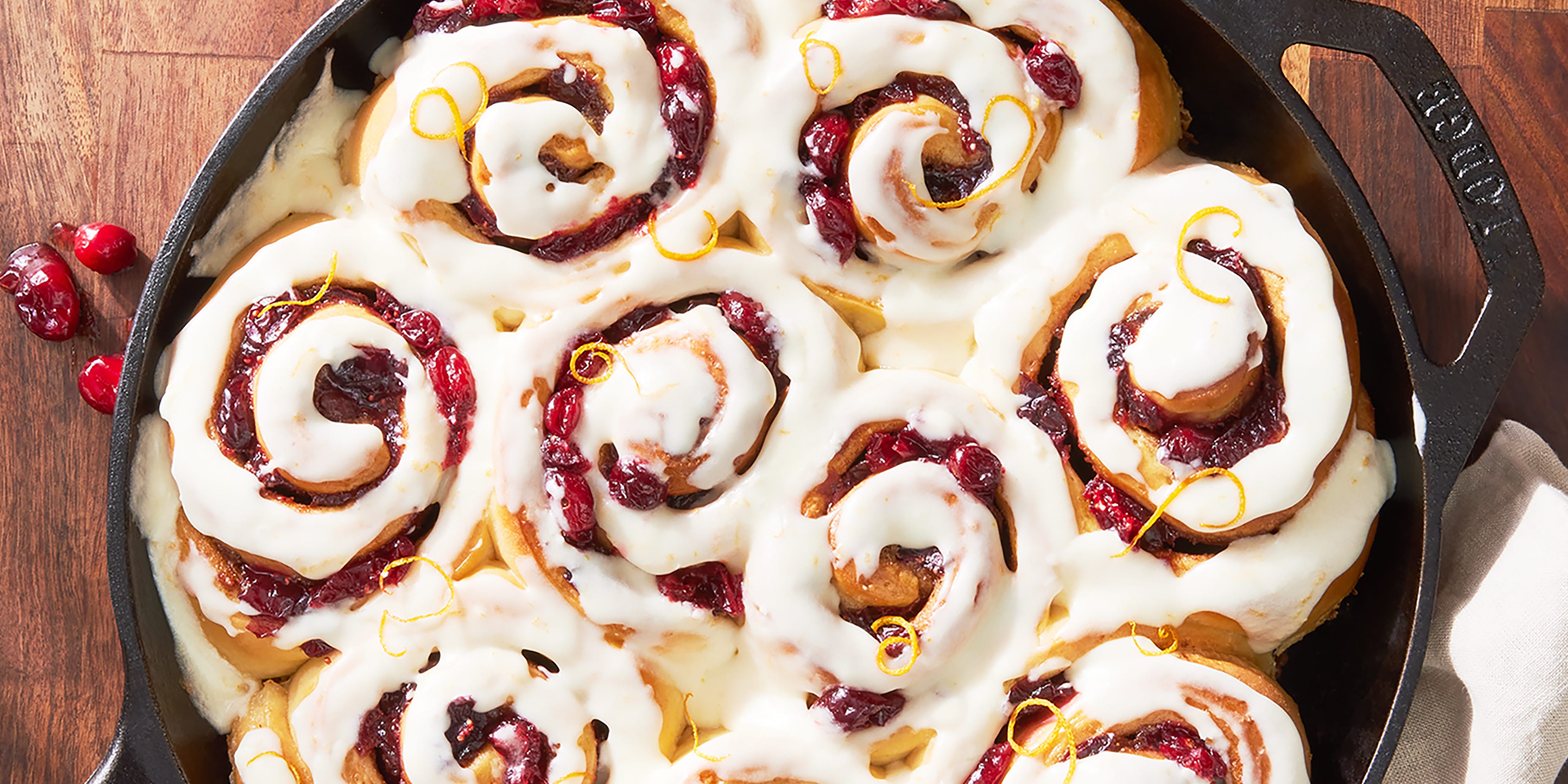 These Cranberry Cinnamon Rolls Are The Most Decadent Weekend Brunch