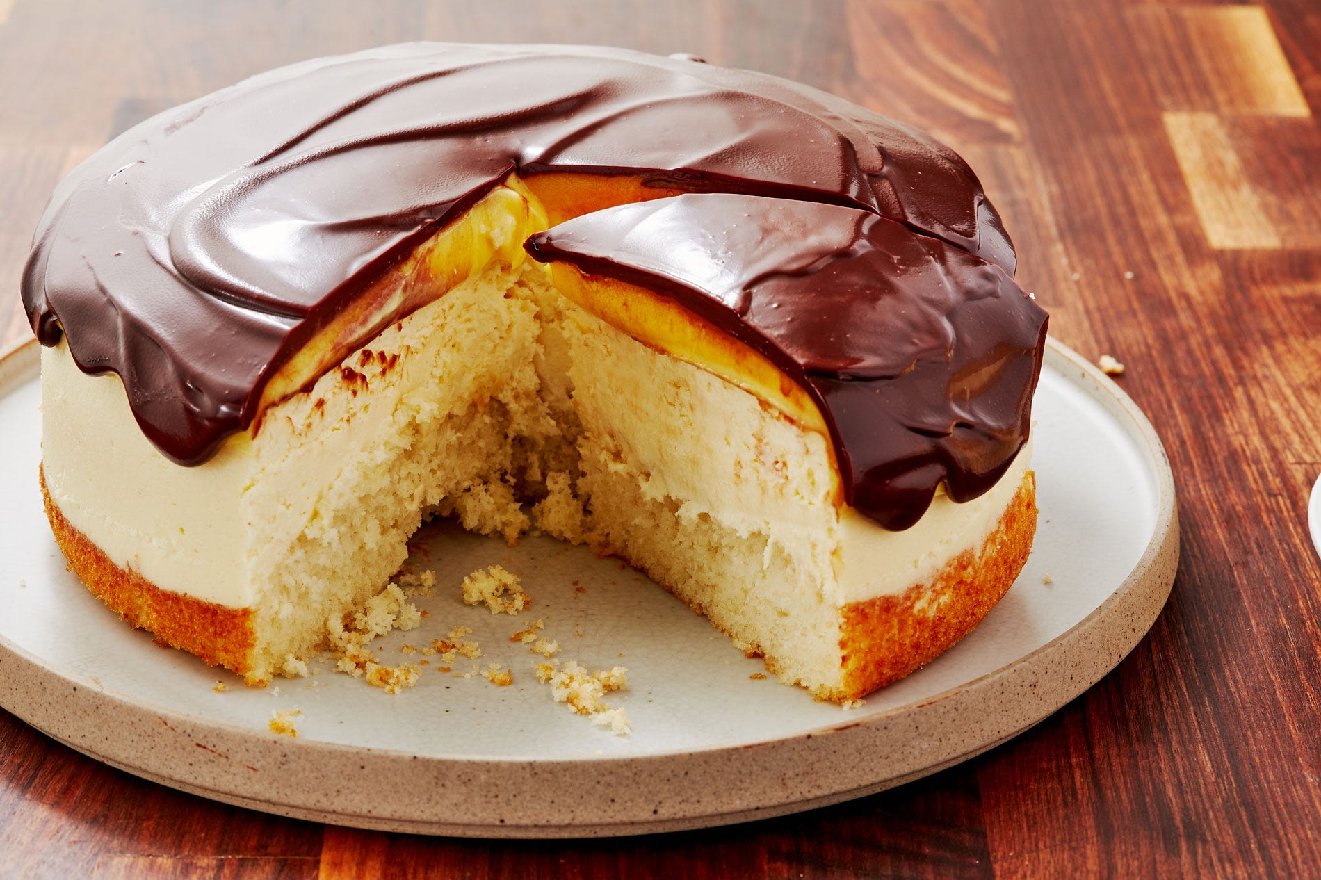 Boston Cream Cheesecake Cheesecake Is Even Better Than Pie