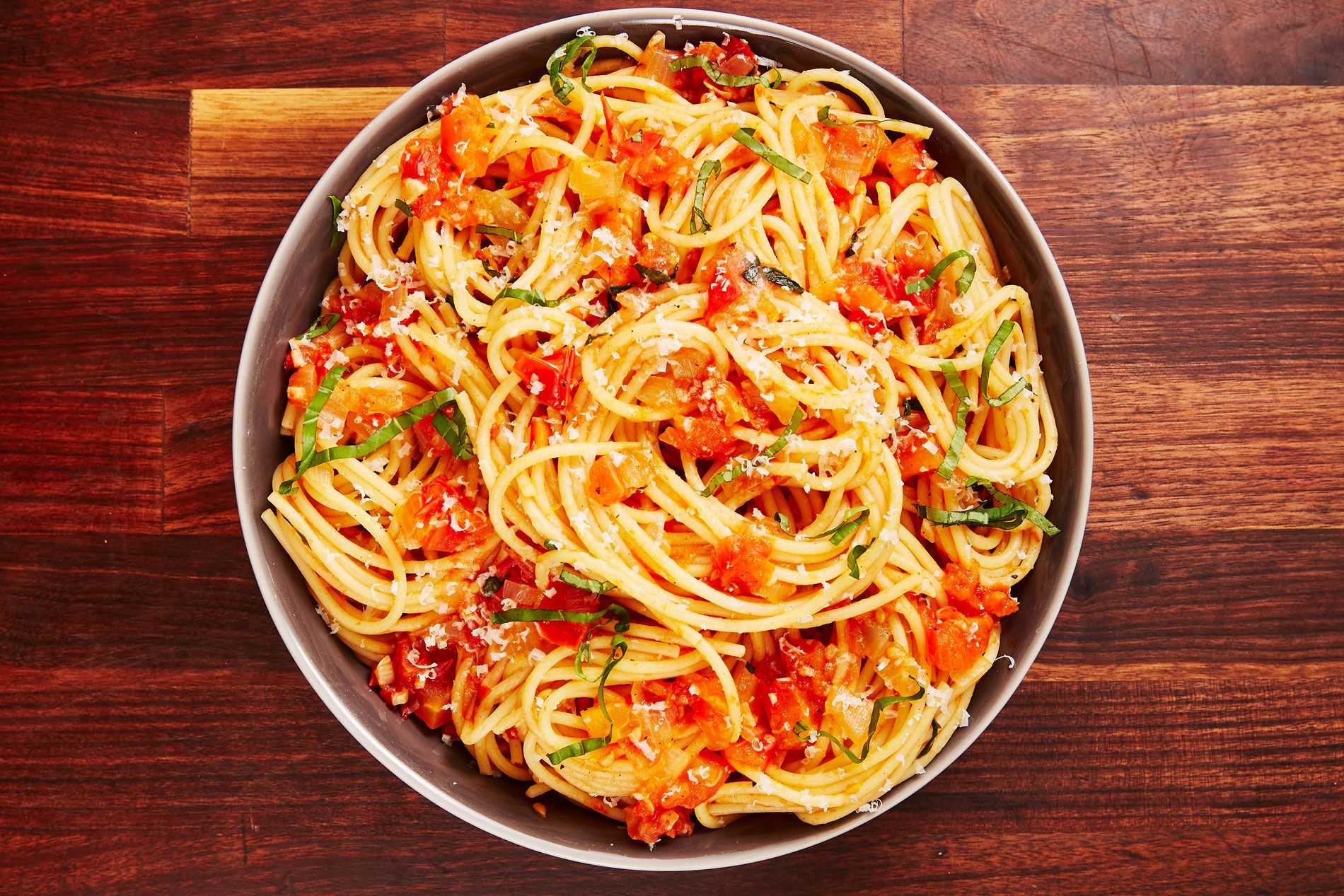 PASTA POMODORO: AN EASY AND QUICK PASTA MEAL