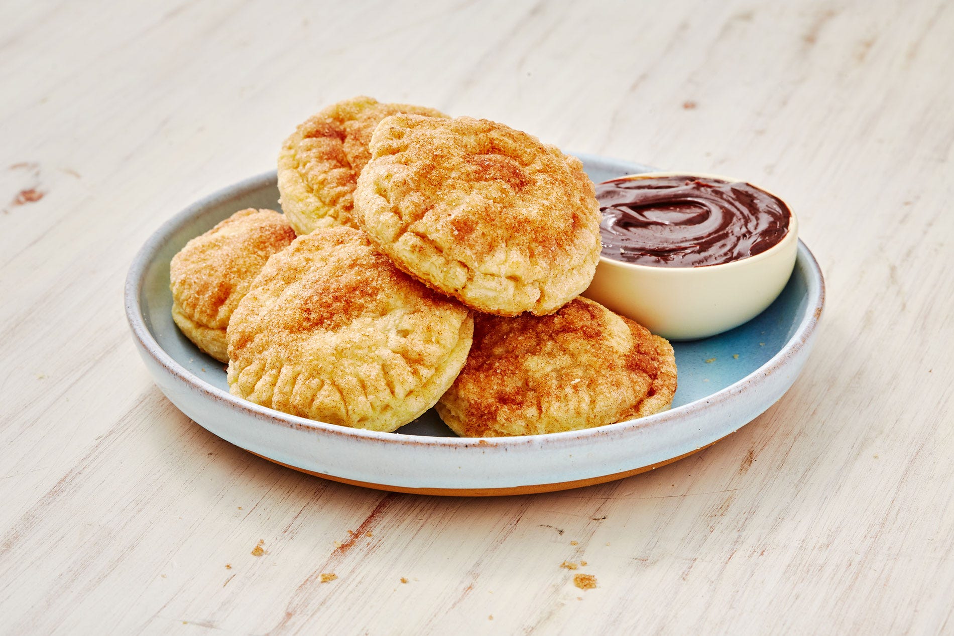 Churro Cookies Have A Surprise Caramel Filling