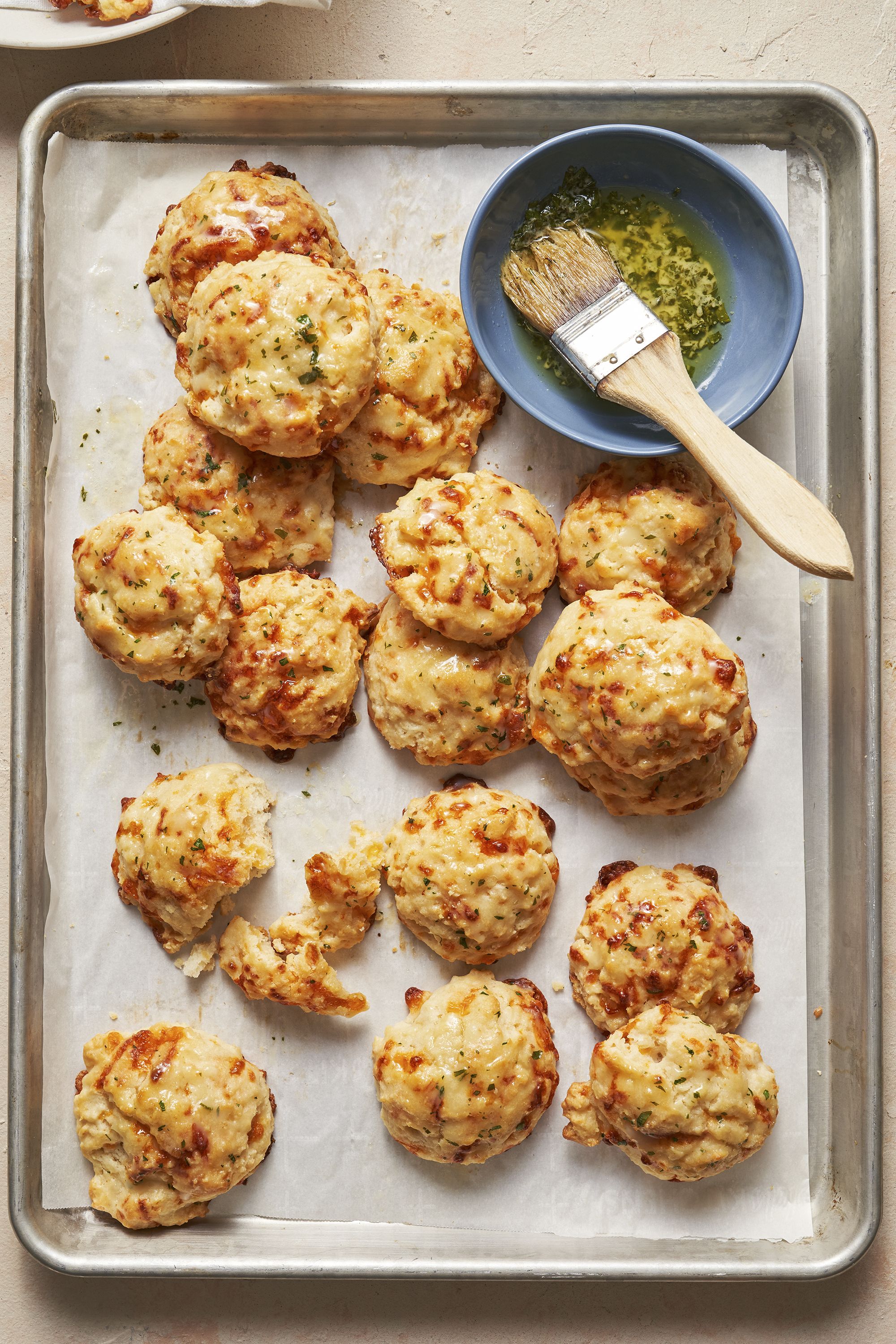 Copycat Red Lobster Cheddar Bay Biscuits-image