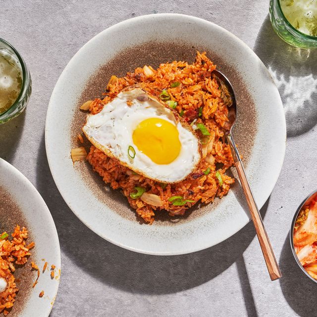 What are the Best Ways to Use Kimchi in Eggs?
